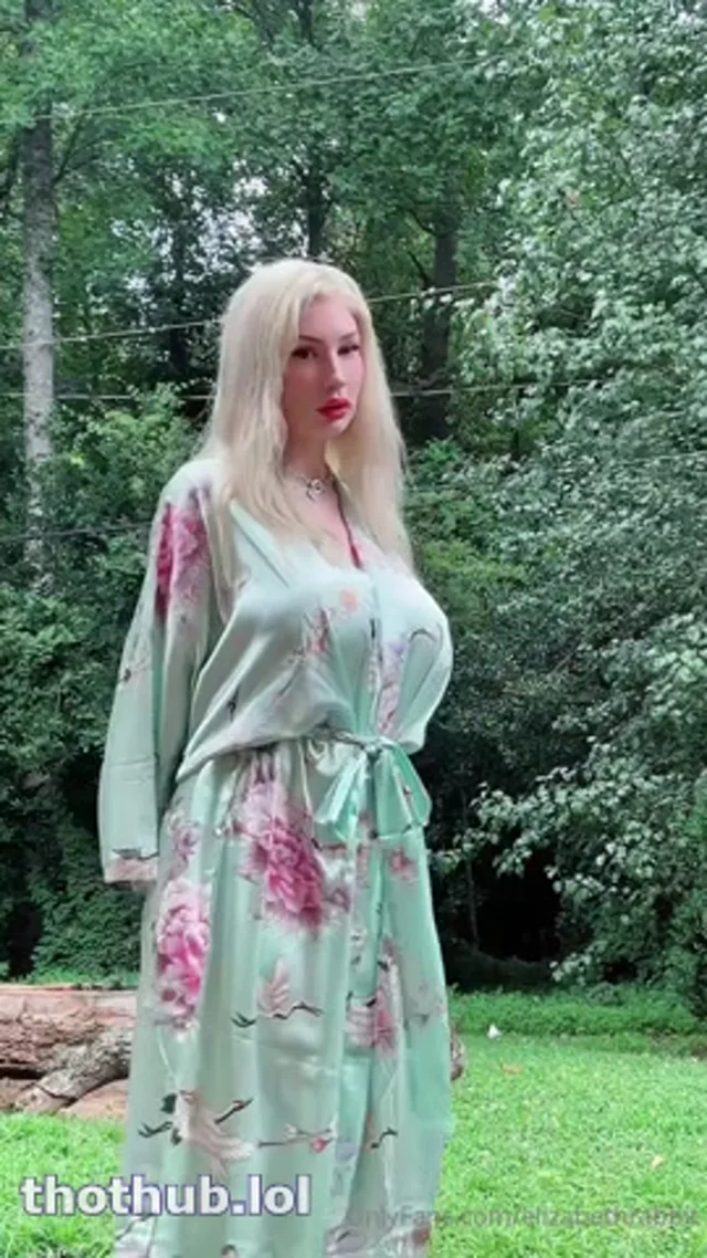 ElizabethRabbit Robe Removal