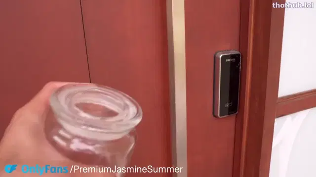 Jasmine Summer – Housewife Wants New Neighbor To Pull Off Condom and Cum Inside