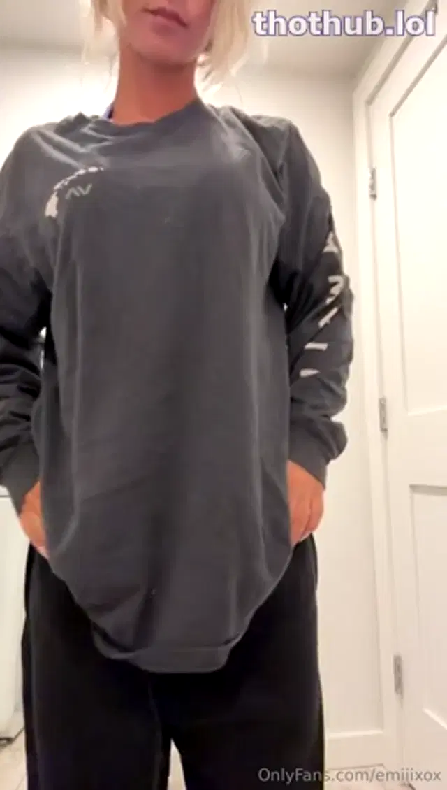 Emiiixox strips after gym
