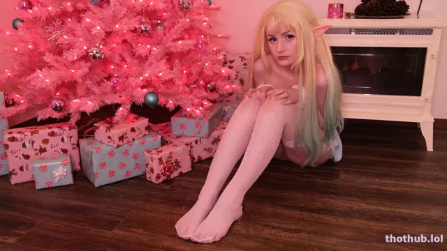 Тwееtnеу – Clueless snow elf’s slutty storage