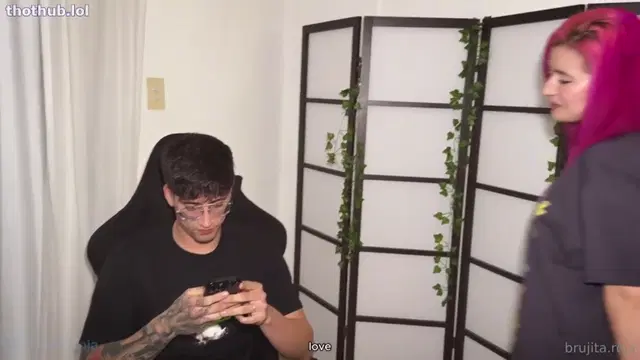 Onlyfans BrujitaRoja Trío POV