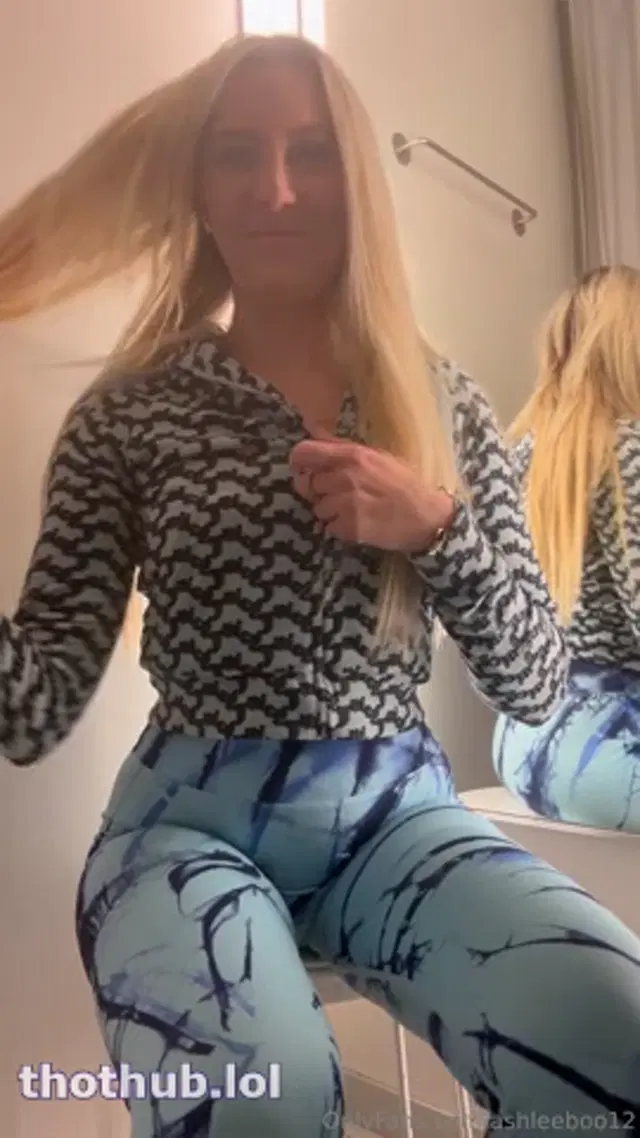 Ashlee British blonde pov solo + squirt
