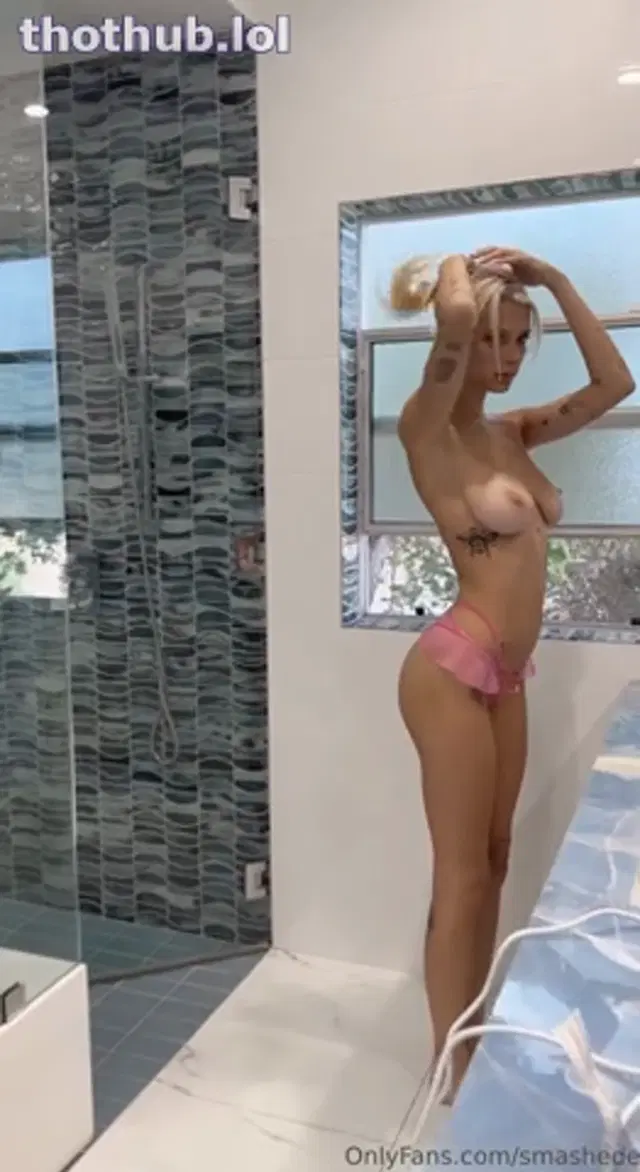 Ashley Matheson Titty Bounce and Twerk