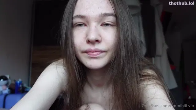Emmihill masturbate with dildo
