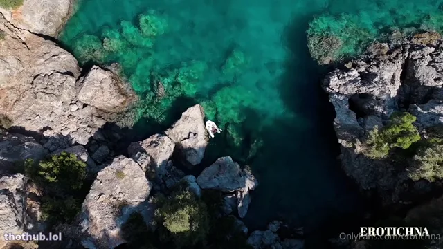 EMIRI MOMOTA – LEFT BEHIND