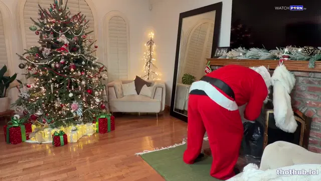 Mellanie monroe rachael cavalli nina elle milking santa