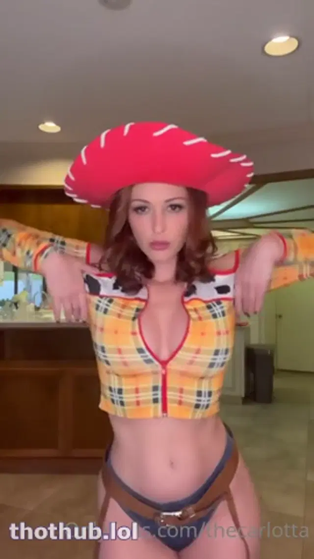 Carlotta Champagne