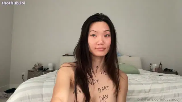 LUCY MOCHI LIVE SHOW