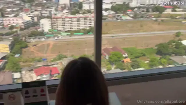 Ellapetitee vacation fuck
