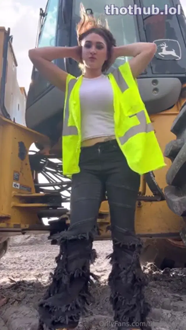 Anna Curvy   thegorillagrip  goon4ana  Nude Musturbation In Public Constuction Site