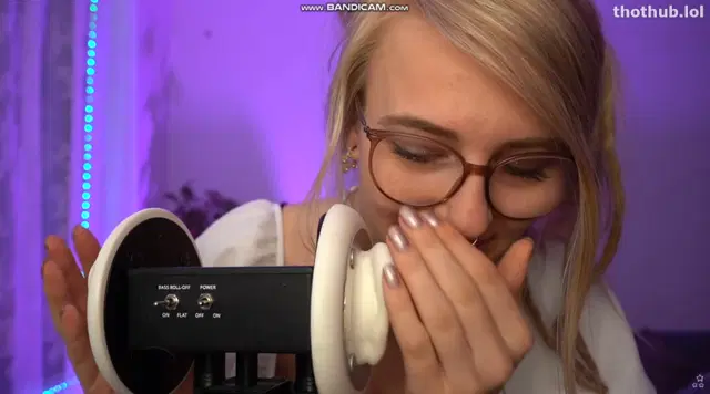 SophStardust Ear massage and licking