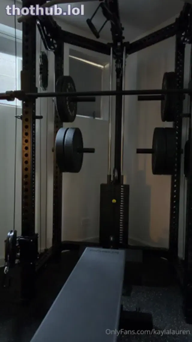 KAYLA LAUREN – GYM