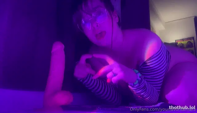 Yourmomsmsarsbar dildo blowjob ppv