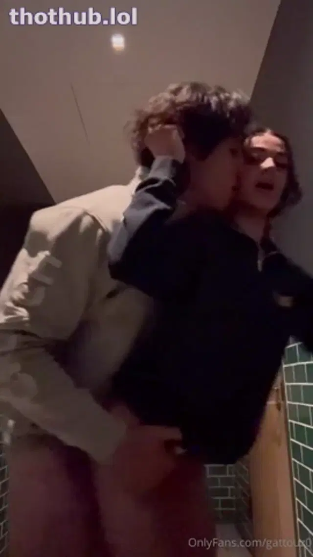 Gattouz0 x Nikki Nicole bathroom sextape onlyfans