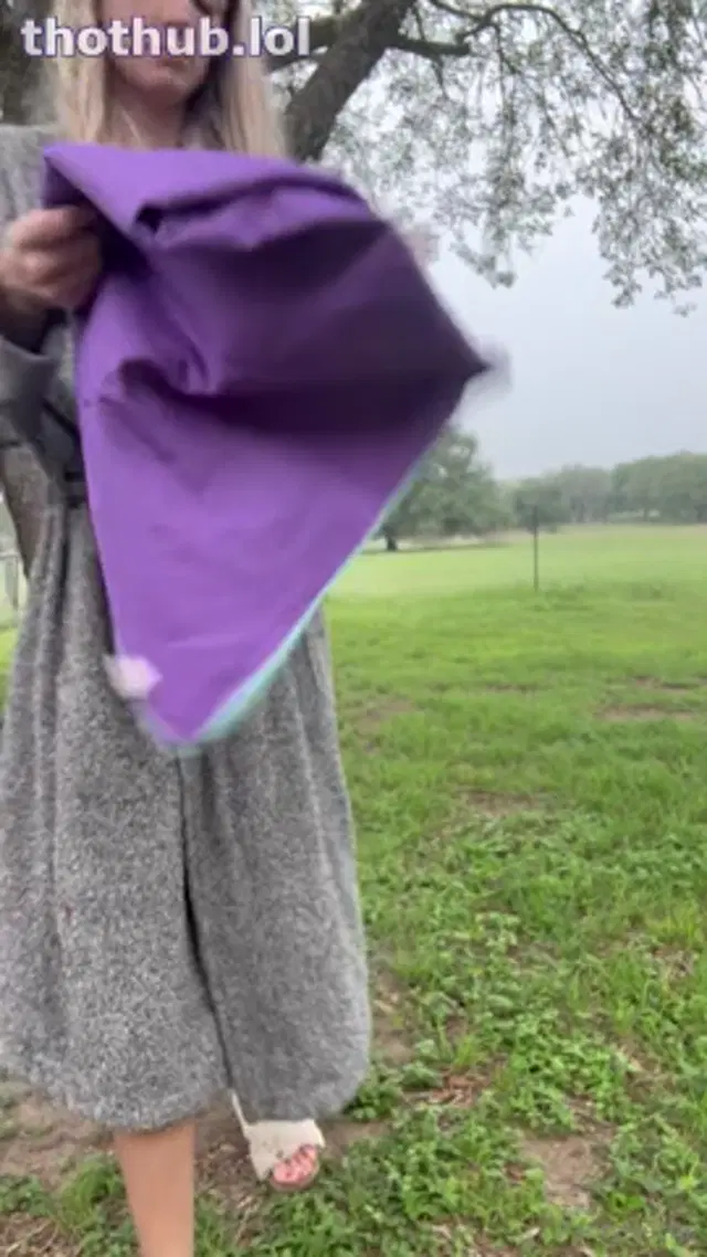 Panty Nectar – Nude Outdoor Yoga