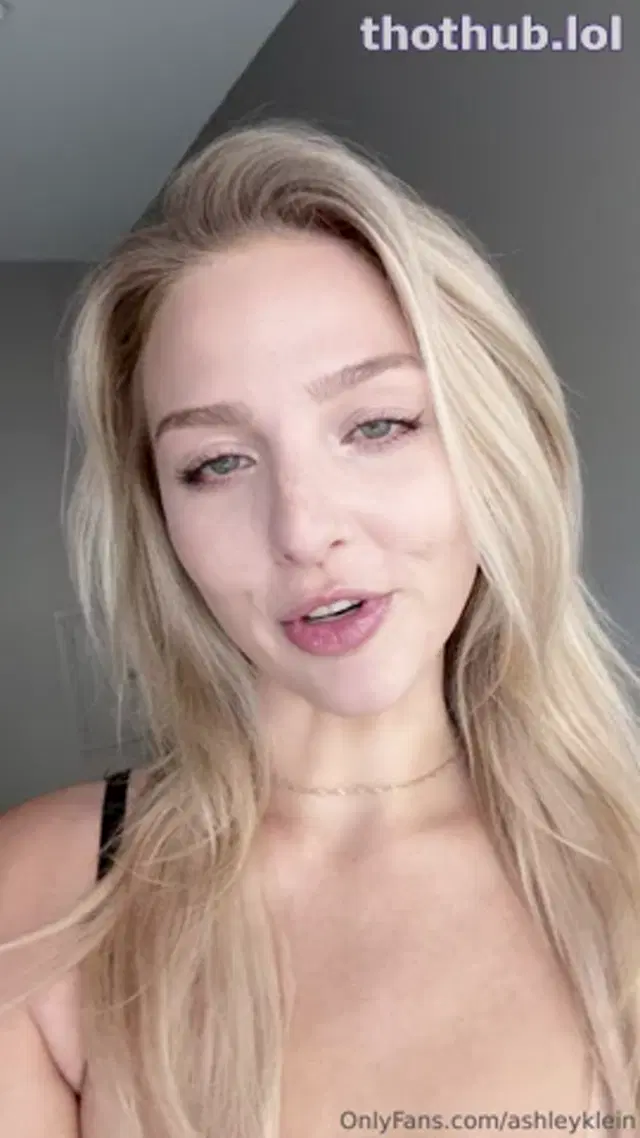 AshleyKlein dildo play