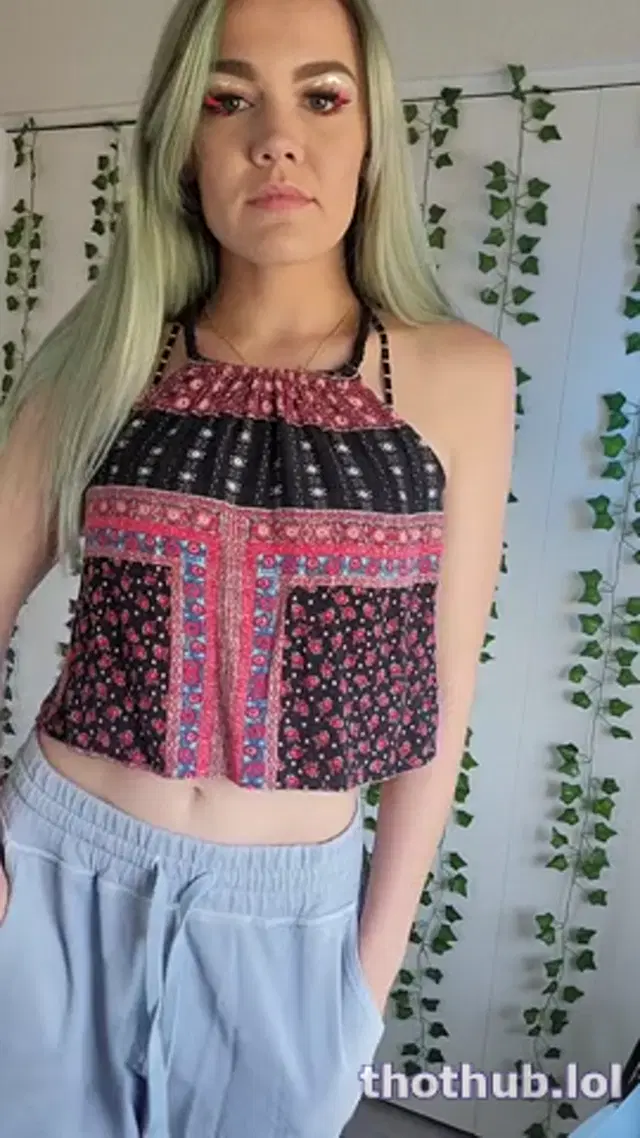 S.X.R OF – Striptease Sweats