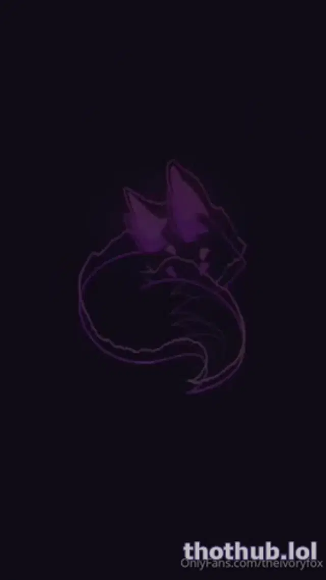 Ivory Fox Gives A Sloppy Head As A Clown