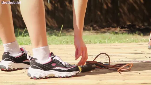 Carlotta Champagne – Jump Rope Workout