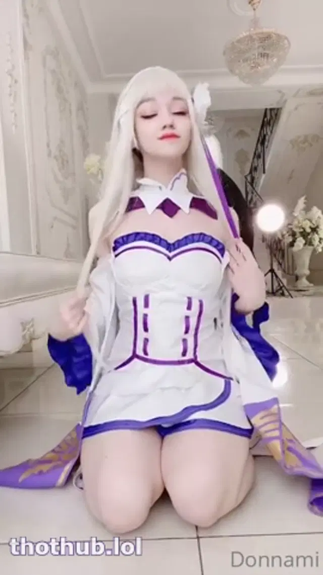 DonnaLoli – Emilia de Re:Zero Cosplay