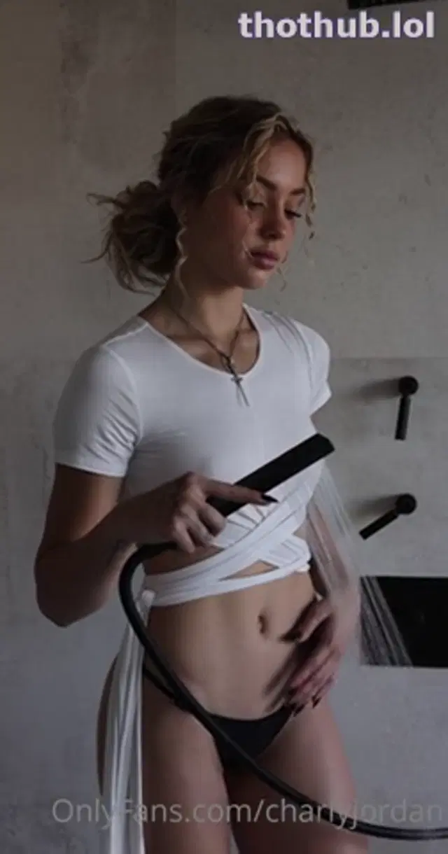 Charly jordan shower