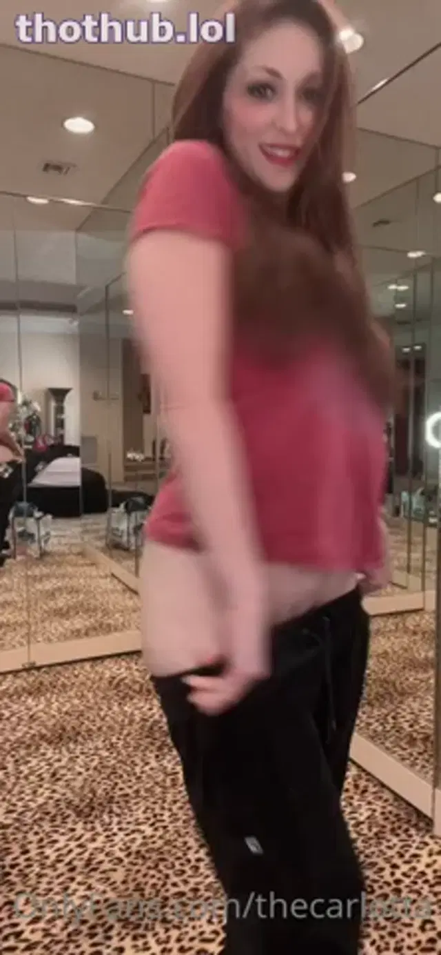 Carlotta try on