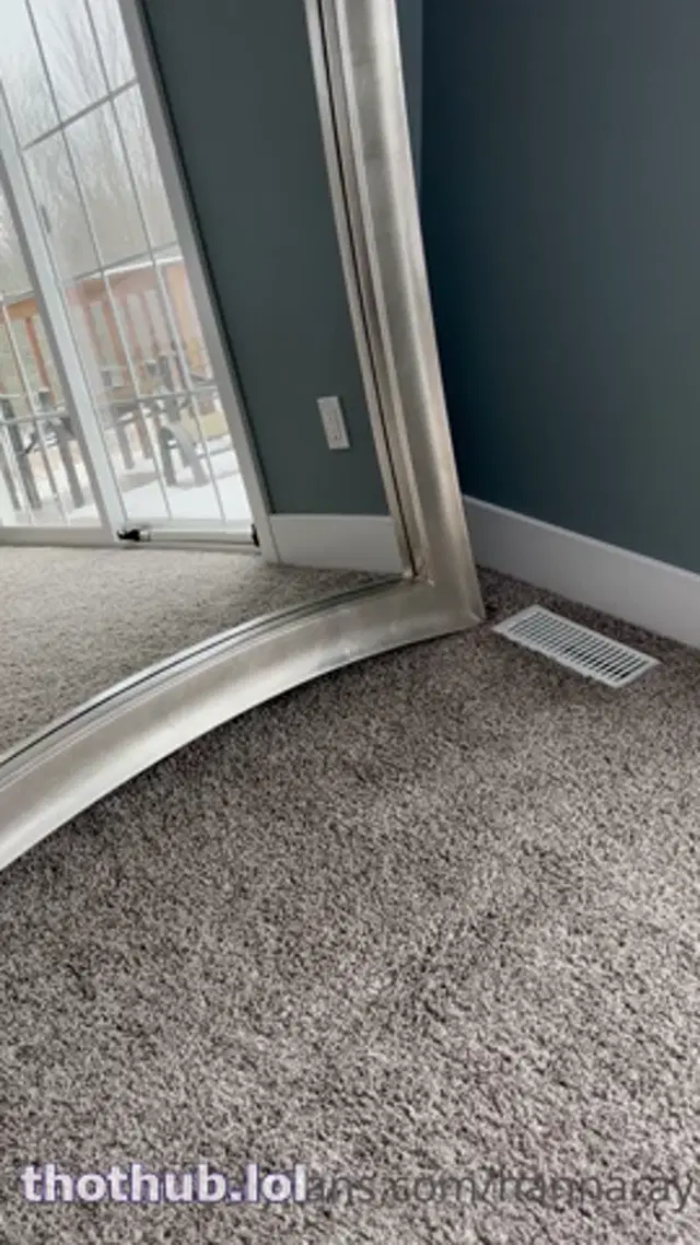Hanna Ray mirror solo