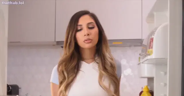 Skybri lesbian