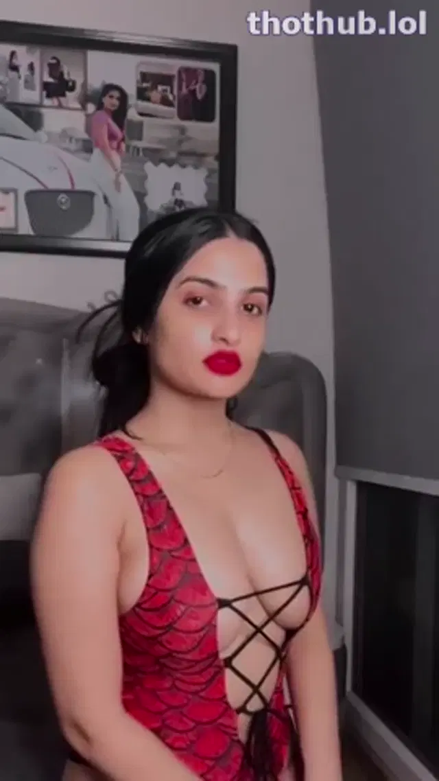 Sassy poonam Nude reel