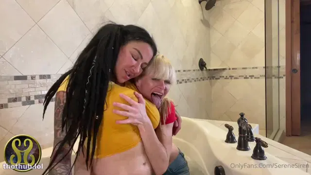 Serene Siren and Jenevieve Hexx