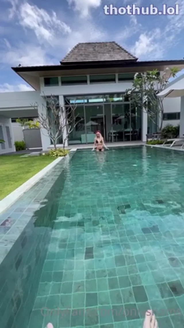 LILYSHAMS – POOL BJ
