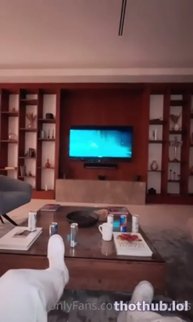 Therealbrittfit – Hotel threesome with Waifumiia