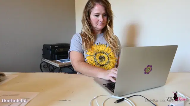 Ellie Renee Teasing