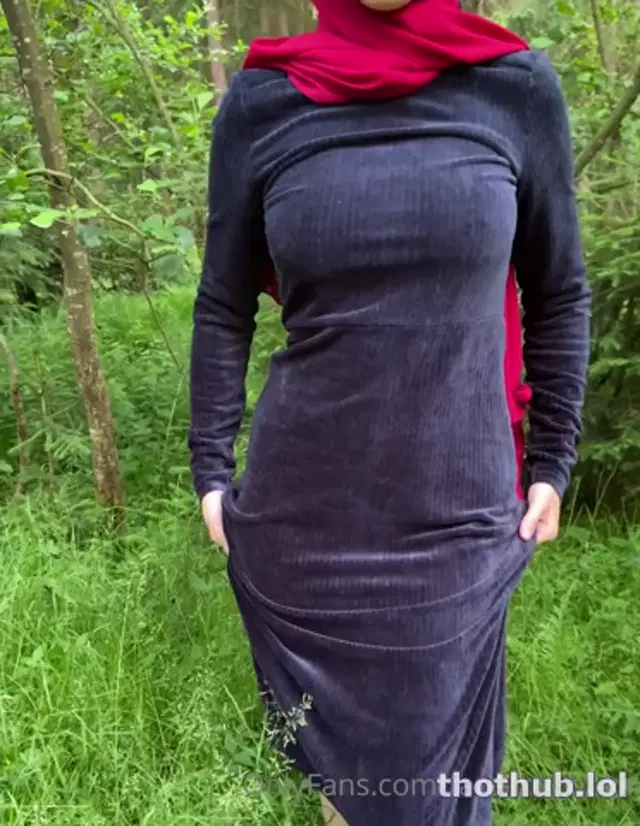 Fareeha Bakir – Hijab Model bare boobs outdoor