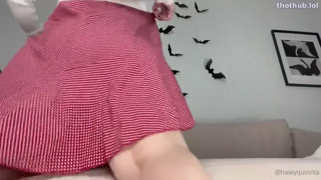 HaleyQuinnla – Close Up Ass Shaking