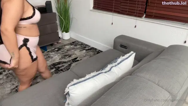 Tai The Five Footer – Fucked On The Couch – Onlyfans