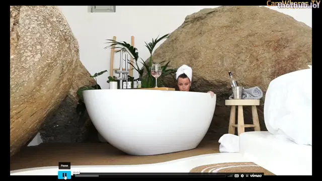 Anna Zapala – Soapy Bath Nude Tub Leaked Video