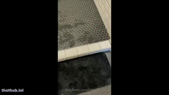 Olivia Mae BG Shower BJ Video Leaked