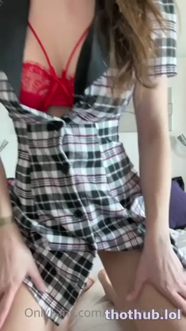 Christina Khalil – Anal Butt Plug