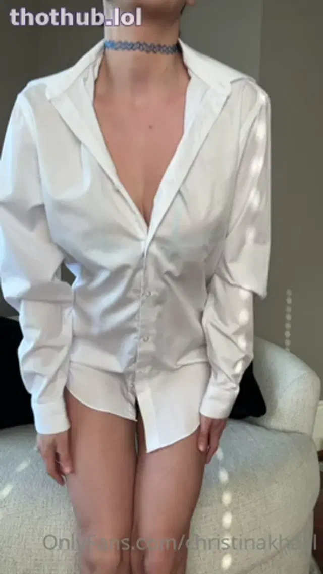 Christina Khalil slingkini Striptease