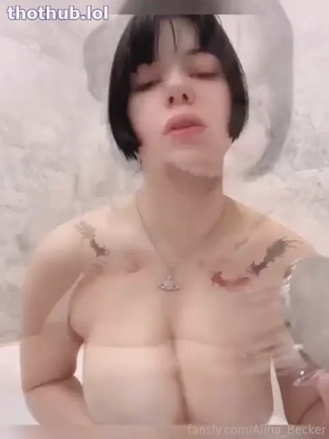 Alina Becker – Bath Nude