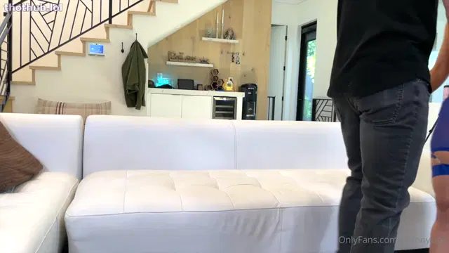 Jessie Rogers – Twitch Streamer And Tik Tok Star Couch Fucking With Johnny Sins