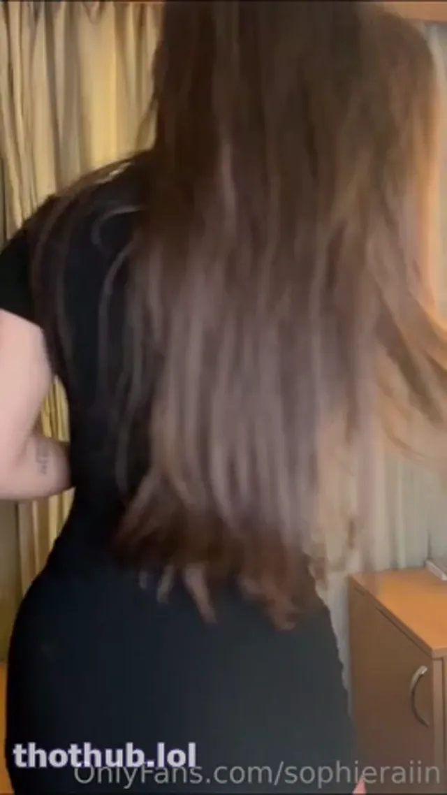 Malayaax aka Sophieraiin Striptease