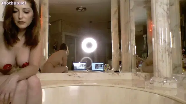 Carlotta Champagne