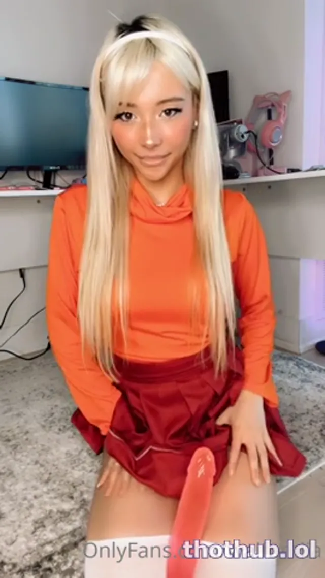 Waifu Mia – OF Riding A Huge Dildo