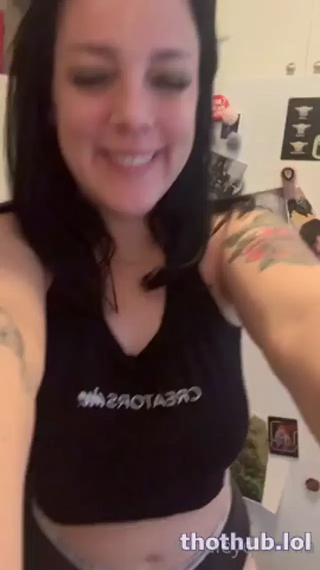 Haleyquinnla clapping