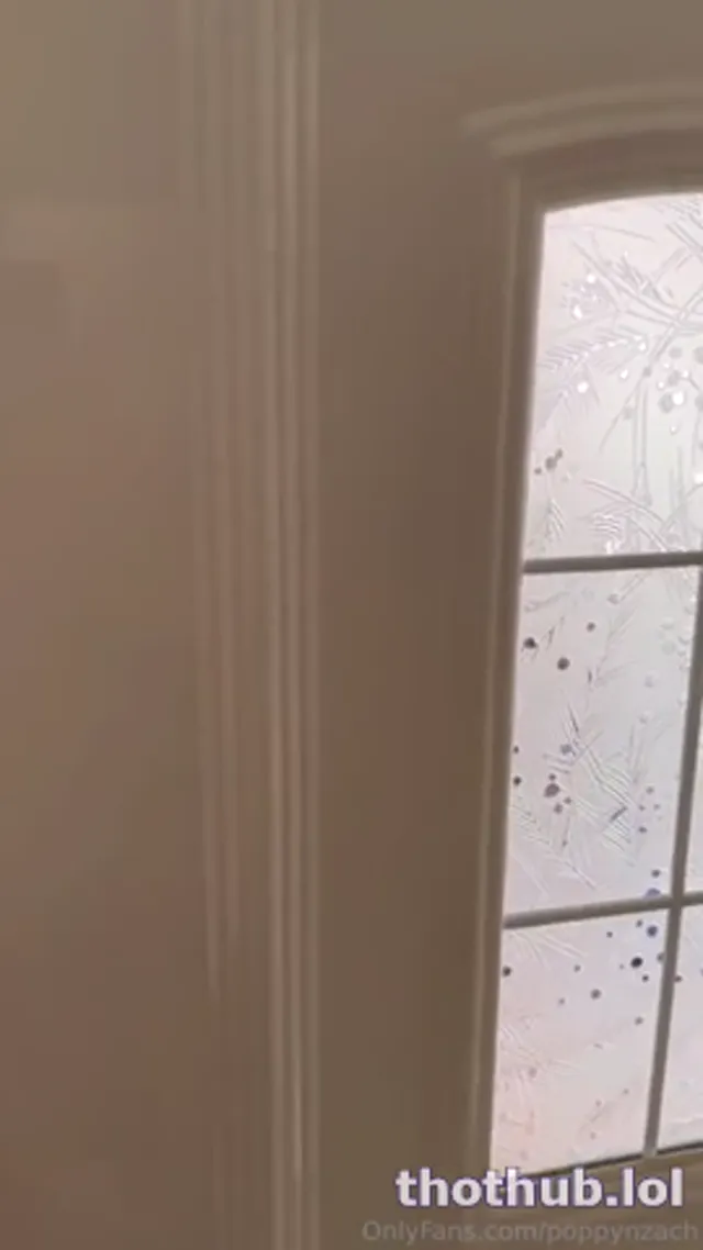 Poppynzach Maid Sex