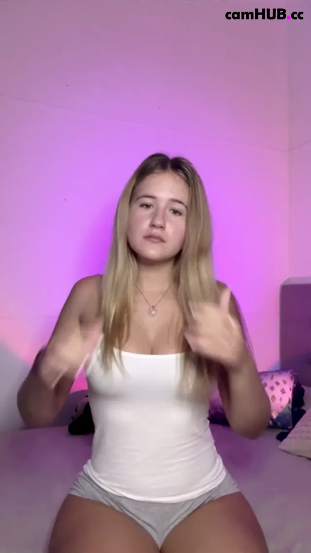 Itsssosierra onlyfans undressing and cumming in panties