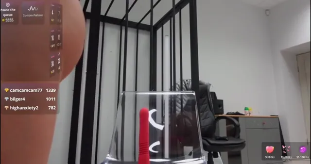 Abby_laker fuck machine from behind 16-08-2025 spy