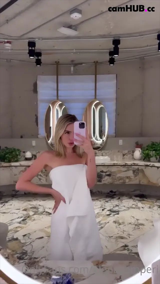 Elena Kamperi Shower Full Naked